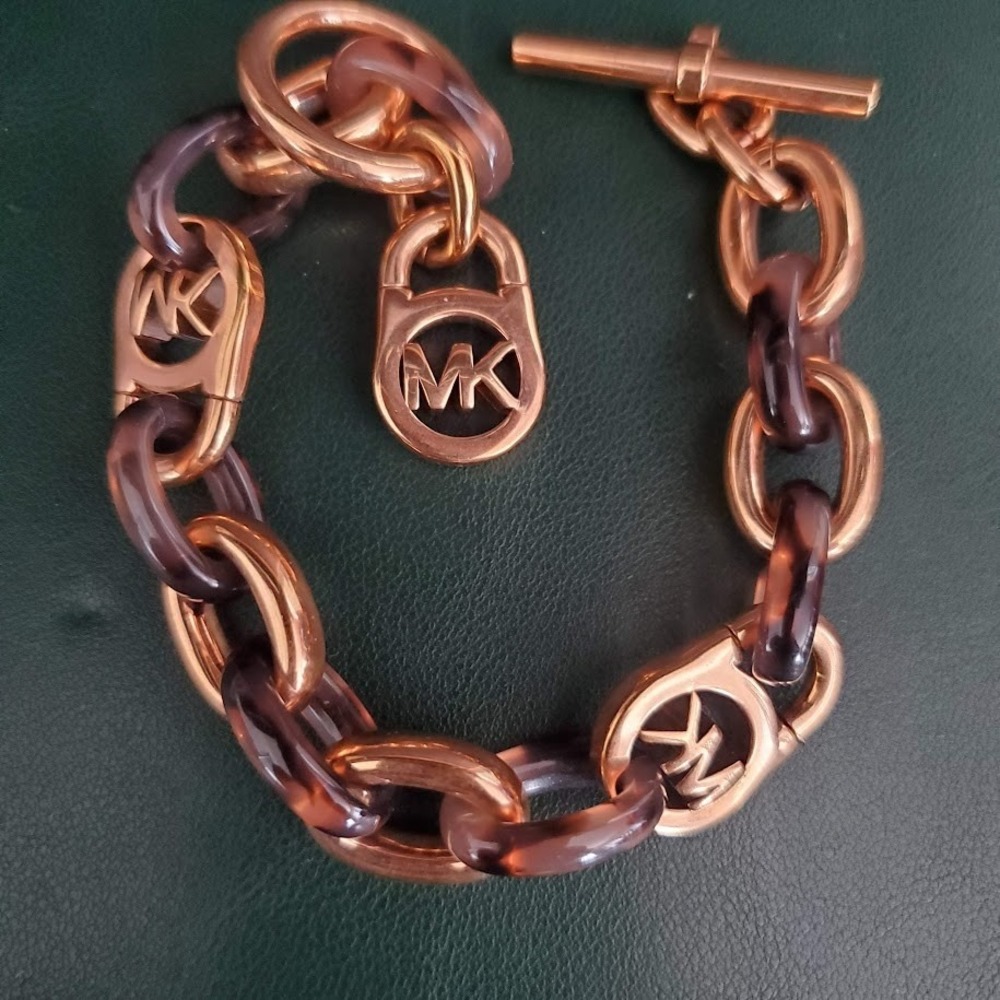 Michael Kors MK Logo Gold Tone and Tortoiseshell‎ Link Bracelet Toggle Closure